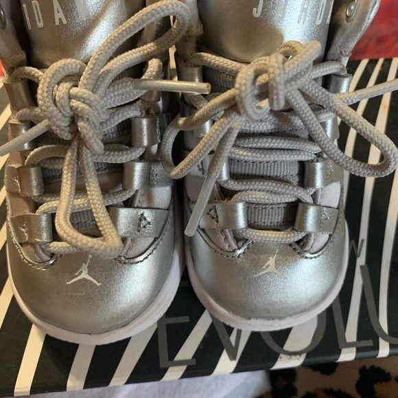 Jordans toddler sneakers - Picture 2 of 5